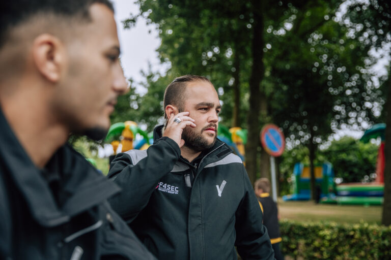 Risicoclassificatie bij evenementen: Van A-,B- en C-evenementen naar een onderbouwde beveiligingsinzet